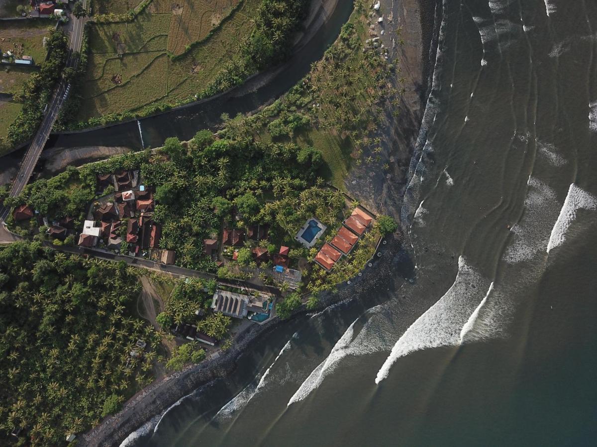 The Point Surfcamp Bali Hotel ปูลูกาน ภายนอก รูปภาพ